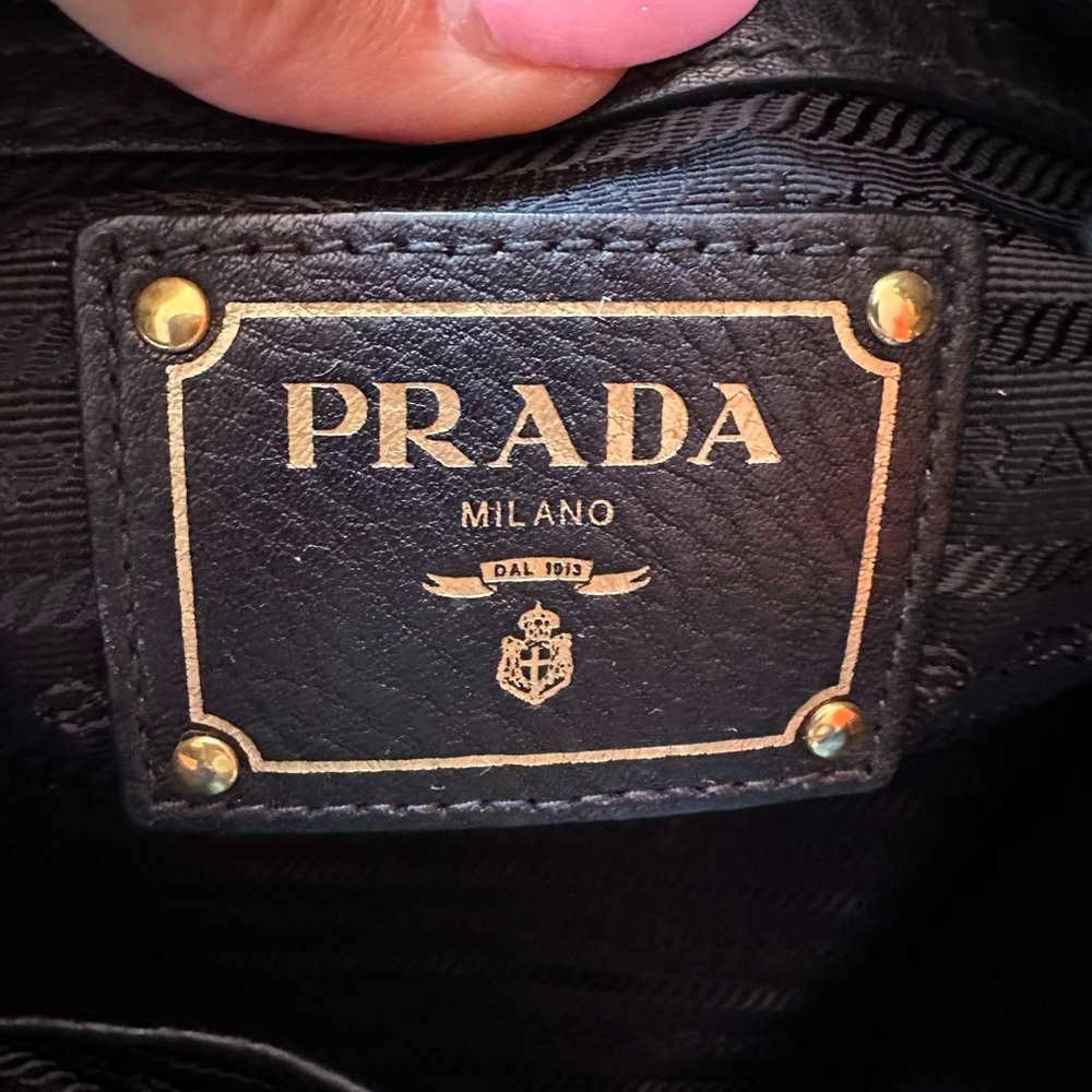 Authentic Prada In Great Condition (Crossbody) - image 7